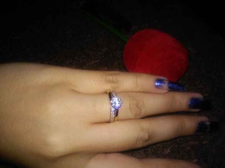 estoy enamorada de mi anillo jejjee
