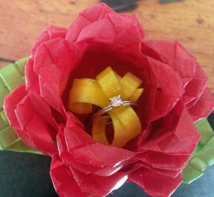 Presuman su anillo - 1