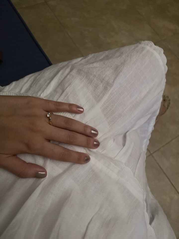 ¿Tenías las uñas hechas cuando te dio el anillo? - 1