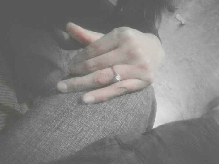 Cuál fue la primera foto con su anillo? y a quien se la enviaron?? - 1