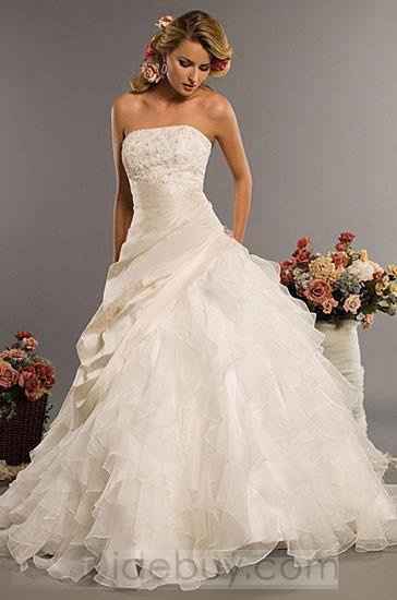 miren chicas mi vestido es mas o menos asi
