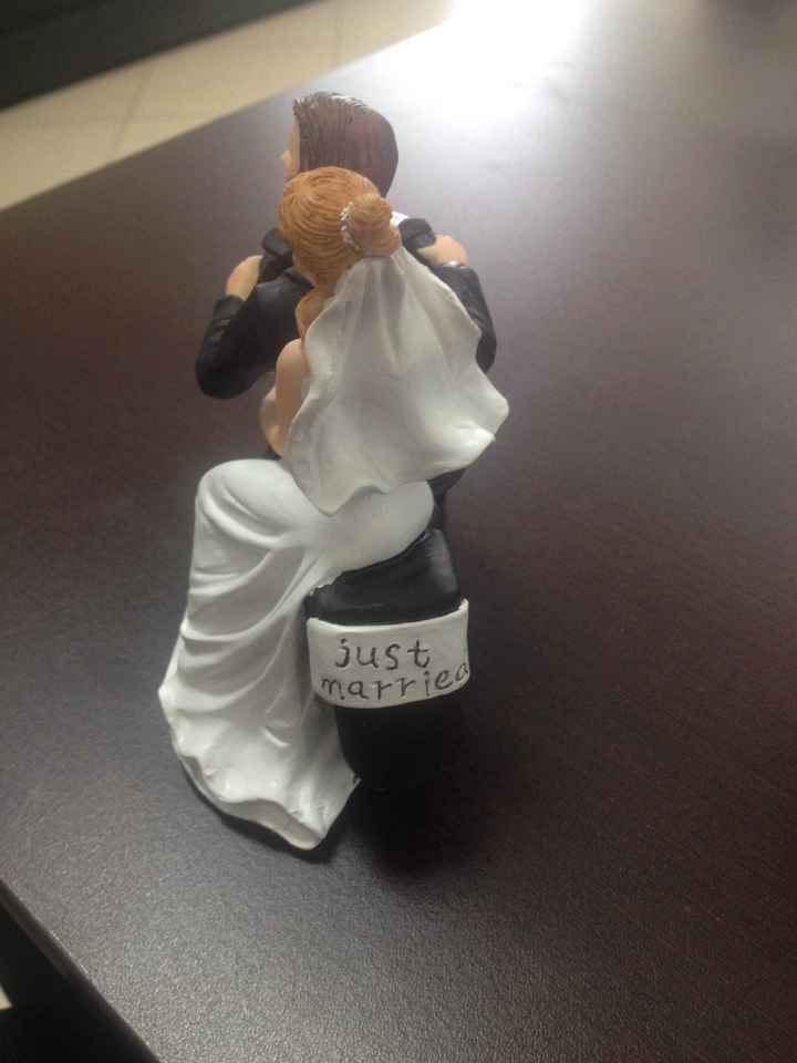 cake topper