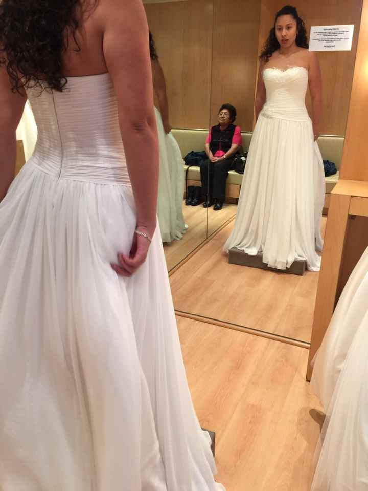 5to. vestido. Muy parecido al anterior, solo que este tiene un toque de brillo en la cadera del lado