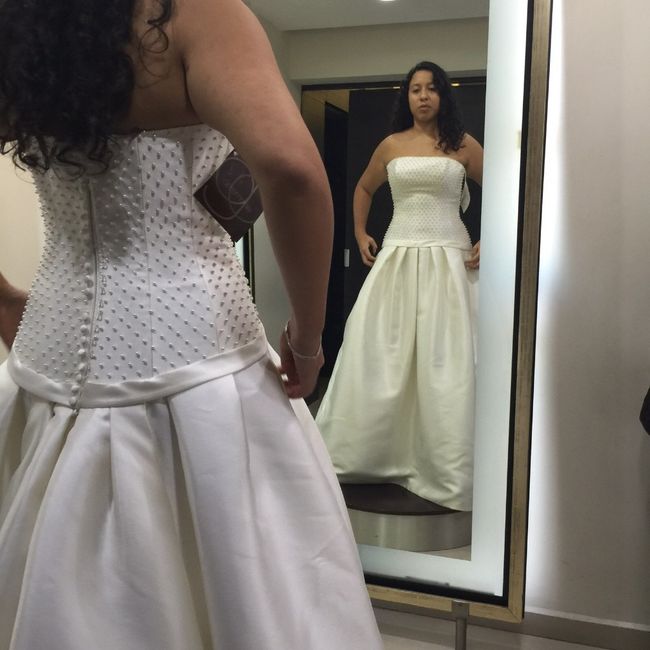 Este al final creo que es el que mas me gusto, aunque no estoy segura por las perlitas, pero el cort