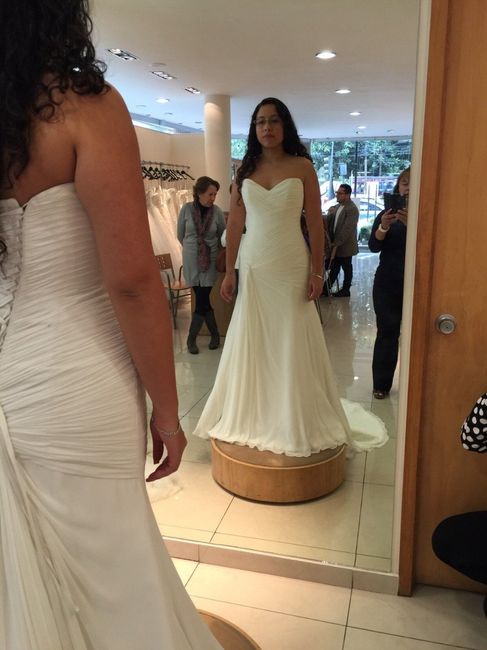 2do vestido, le encanto a mi familia, pero no me sentia nada comoda, bueno ni me podía sentar jajaja