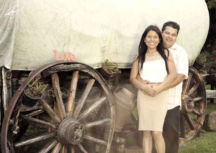 Mis letreros y mi arco para fotos - 1