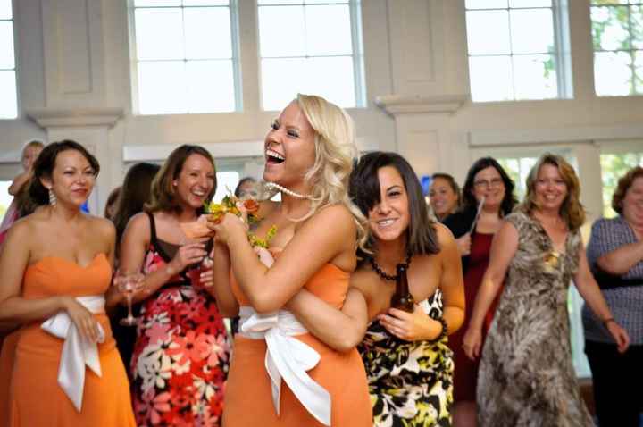 Justo cuando cae el ramo - 4