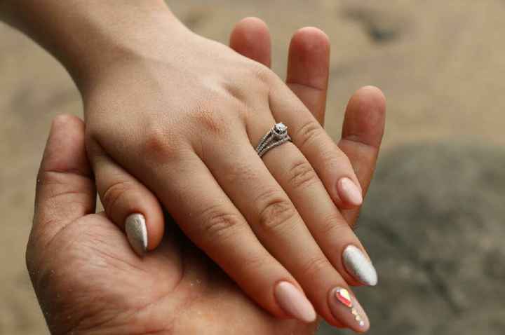 Presuman su anillo jeje - 2