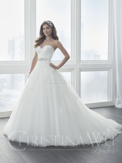 Confiesa: ¿De qué marca es tu vestido de novia y cuál fue el precio? 3