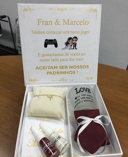 Velo de novia y qué regalar a los padrinos 3