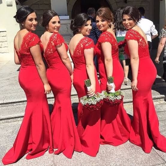 Colores: Vestidos de las damas en rojo 2