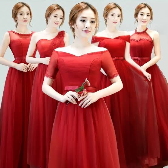 Colores: Vestidos de las damas en rojo 3