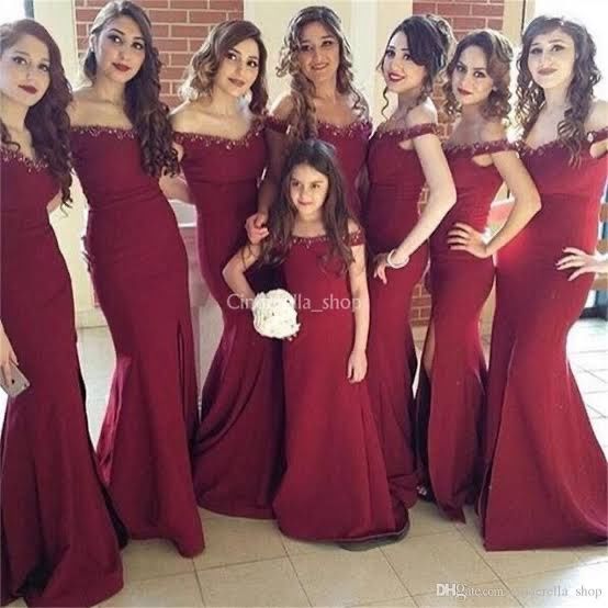 Colores: Vestidos de las damas en rojo 5