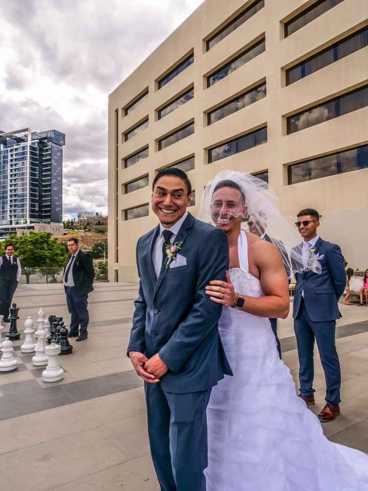 First look cómico - 3