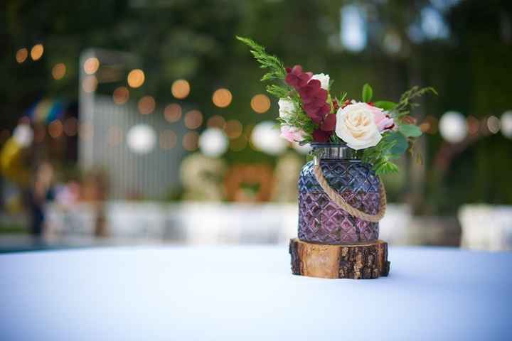 Centros de mesa: blanco vs color - 1