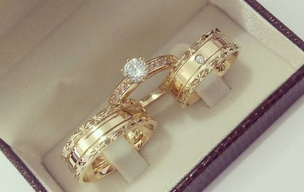 Anillo de compromiso - 1