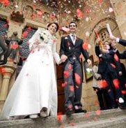 Que se avienta cuando los novios salen de la iglesia? 5