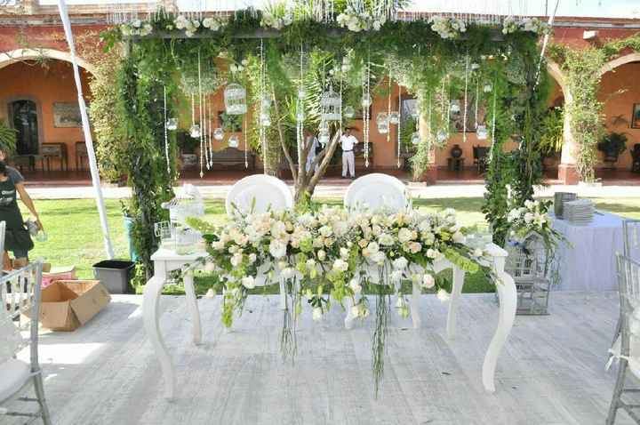 Arreglos para mesas de novios💐 - 36