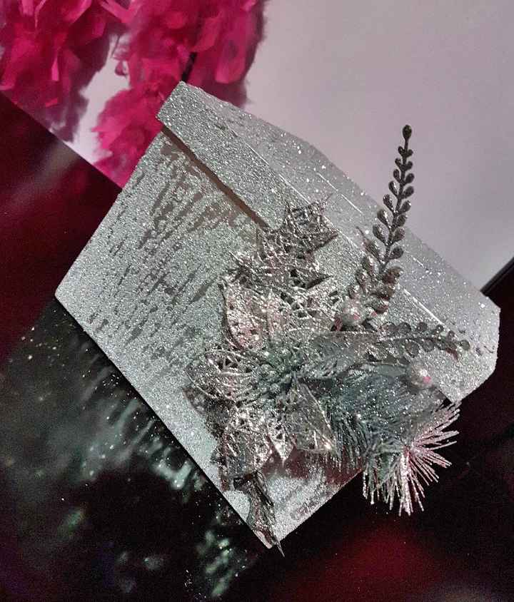  No mesa de regalos, pero si alcancia hecha por mi! 😊😍 lista!!!✔ - 4