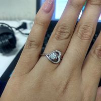 Hubiera elegido otro anillo de compromiso: ¿V o F? - 1