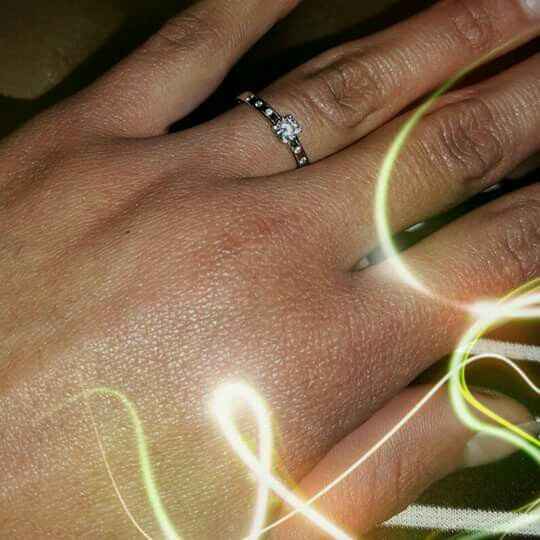  Anillo de compromiso... - 1