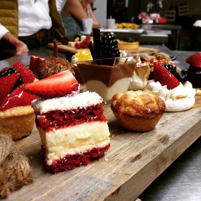 Pastel y Mesa de postres - 2