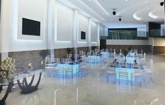 Montaje de mesas💜 - 1