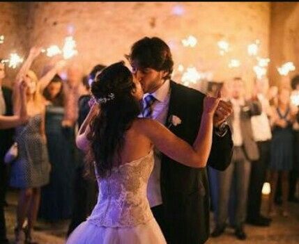  Con que canción iniciar la fiesta - 1