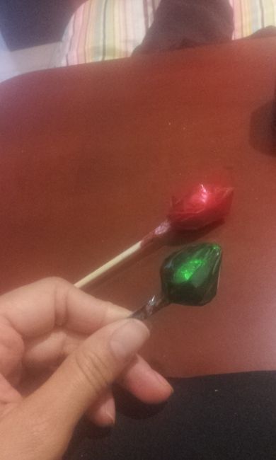 Tuto- rosas de chocolates: regalito o recuerdito - 8