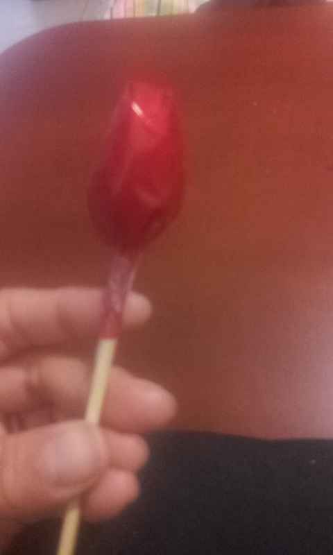 Tuto- rosas de chocolates: regalito o recuerdito - 7