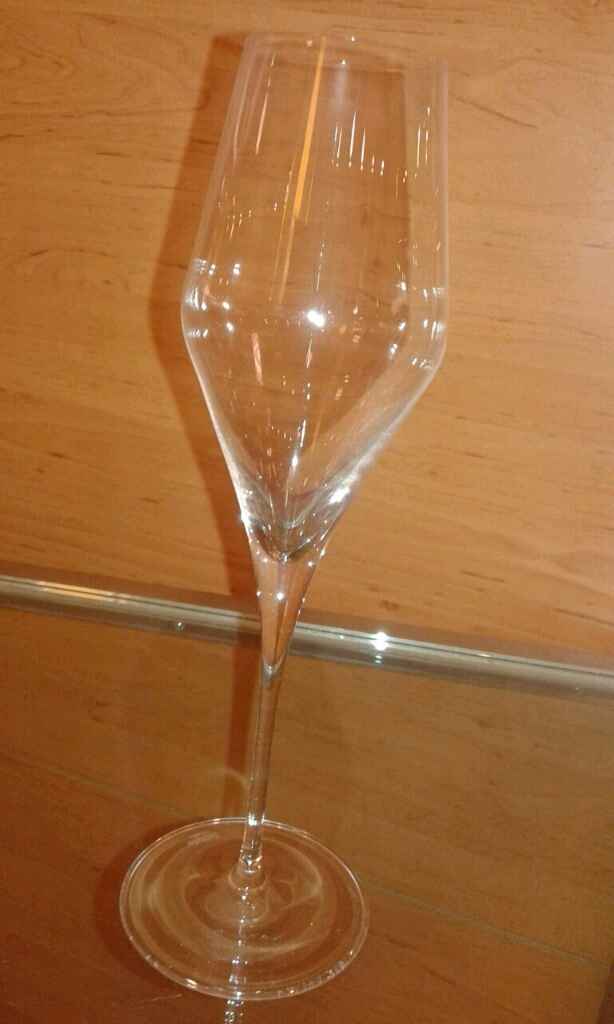 Con ustedes: mis hermosas copas,  pala y cuchillo - 2