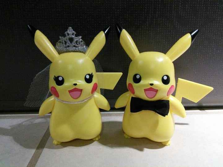 cake topper
