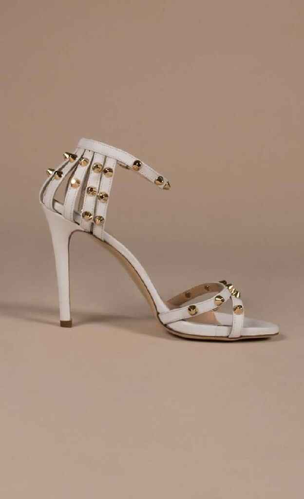 Zapatillas hermosas para ell gran día. - 1