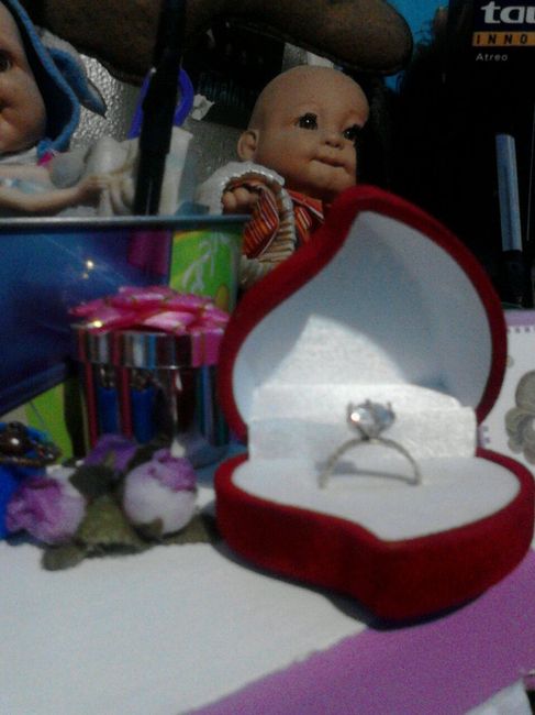Presuman su anillo de compromiso!! - 2