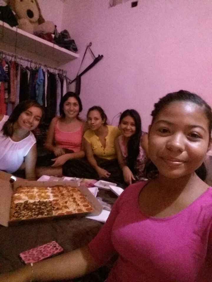 Avances de fin de semana, reunión con mis damas - 3