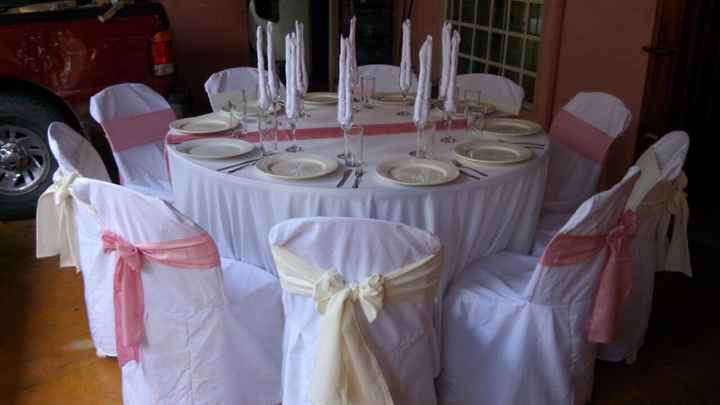 Mesa rosa y crema 6 (o nude jajja) 