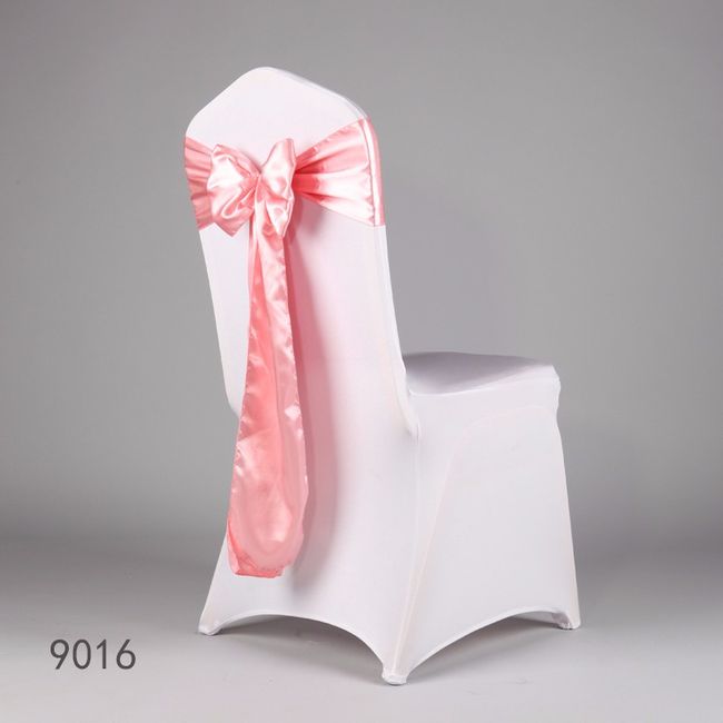 Sillas blancas lazo rosa