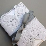 Invitaciones con  blonda 