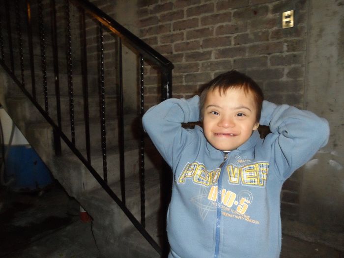 EL ES ALEX MI "ALEX EL LEON "