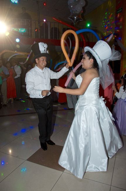 BAILANDO