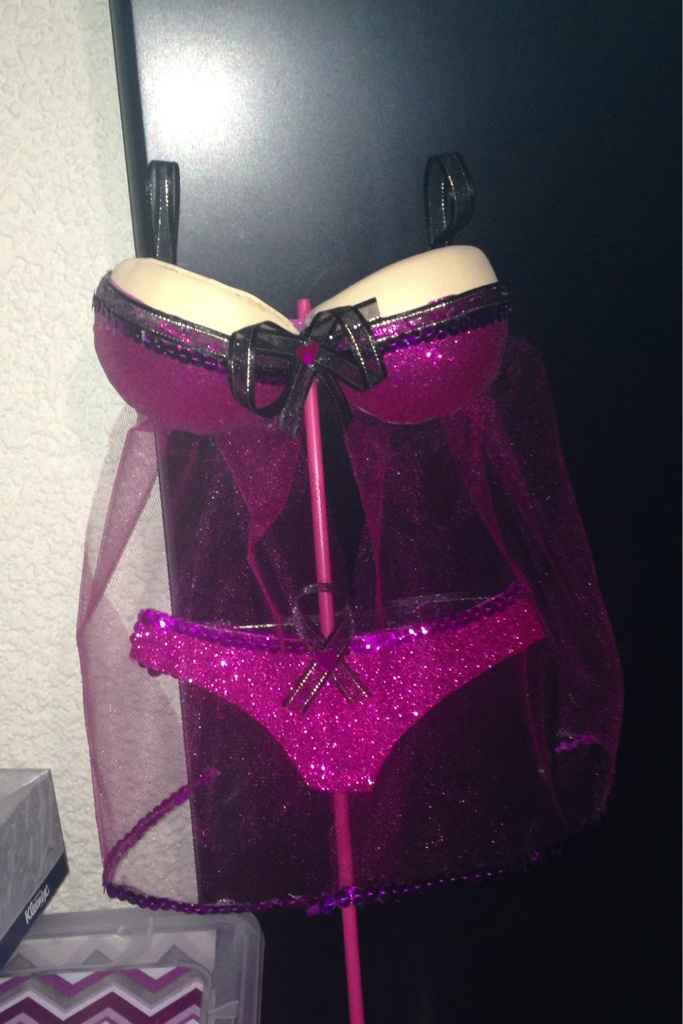 Viernes de me quedo en casa ... hay que evitar gastos jaja - 1