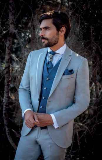 7. Gris con azul