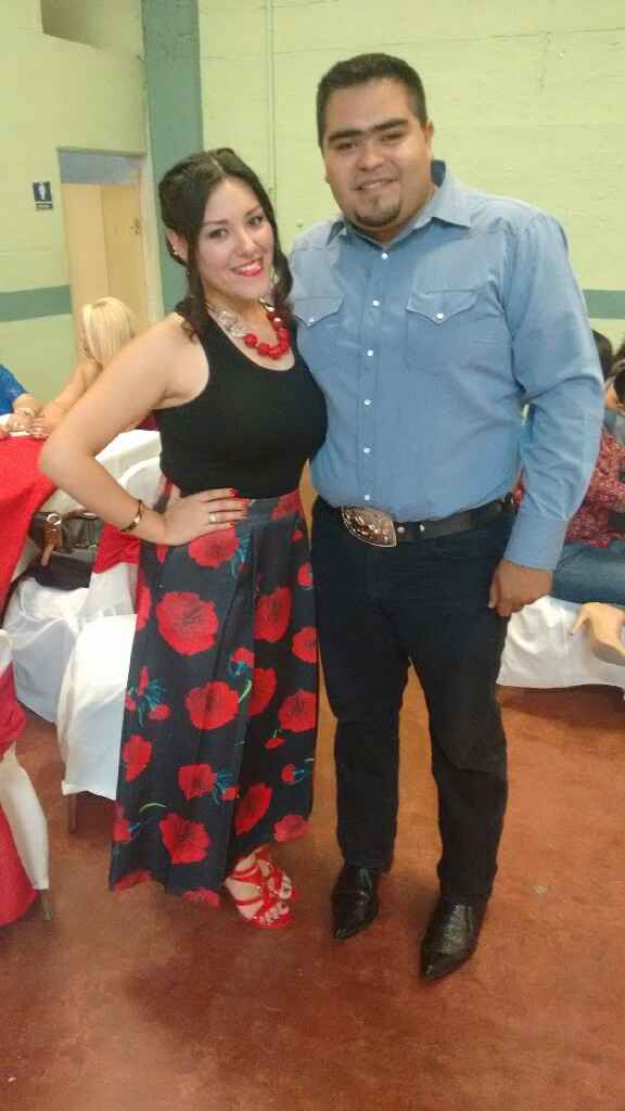 Sube una foto más antigua con tu pareja - 1