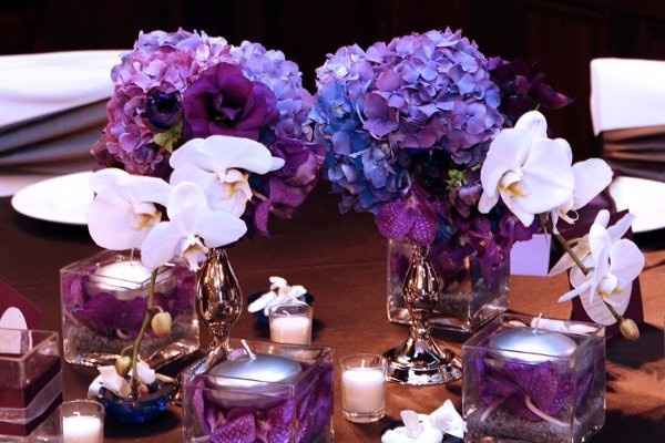 Centros de mesa violeta