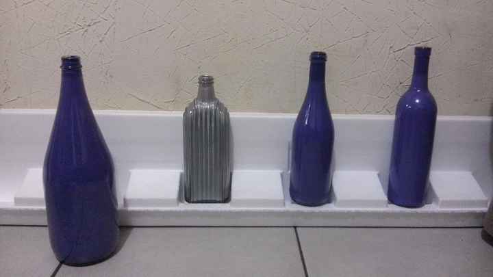 Botellitas pintadas por dentro