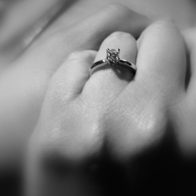 "Mi anillo de compromiso, Ana" - 1