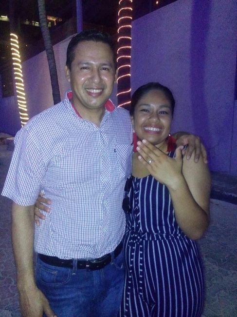 Mi anillo en una fiestuki - 1