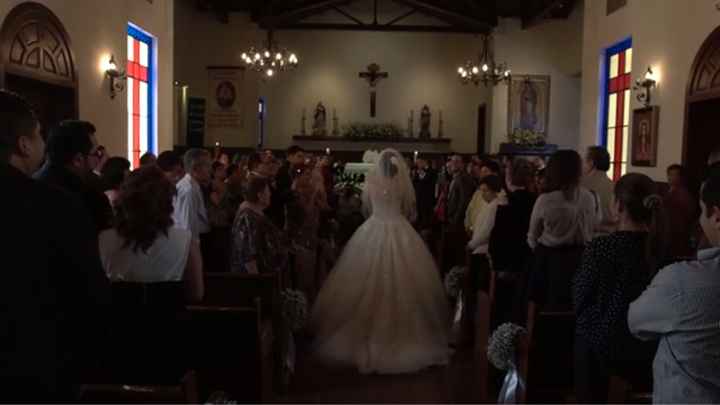 Caminando hacia al altar - 1