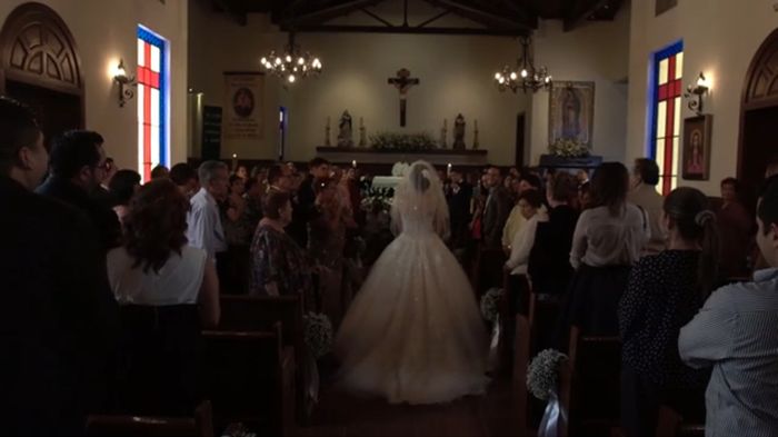 Caminando hacia al altar - 1