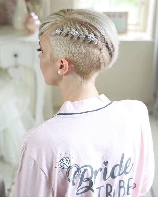 Peinados para novias con cabello cortito. 👰🏻 19